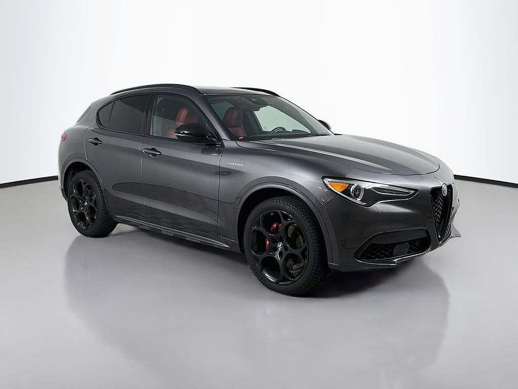 2022 Alfa Romeo Stelvio Veloce