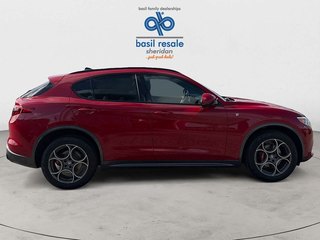 2022 Alfa Romeo Stelvio Ti
