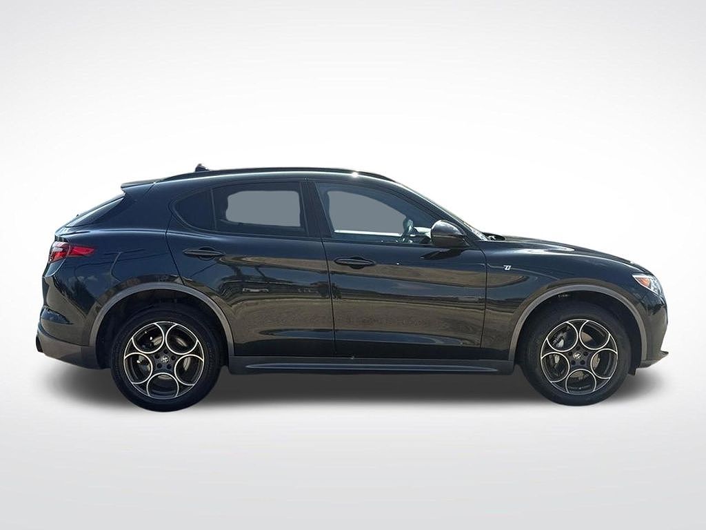 2023 Alfa Romeo Stelvio Ti