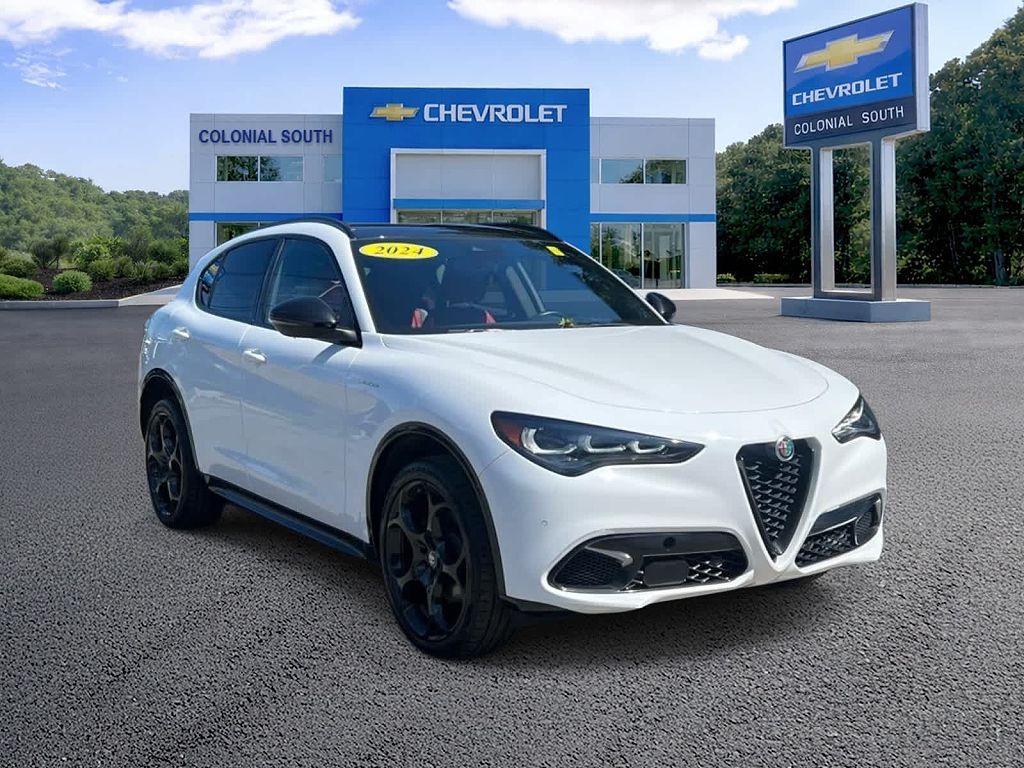 2024 Alfa Romeo Stelvio Veloce