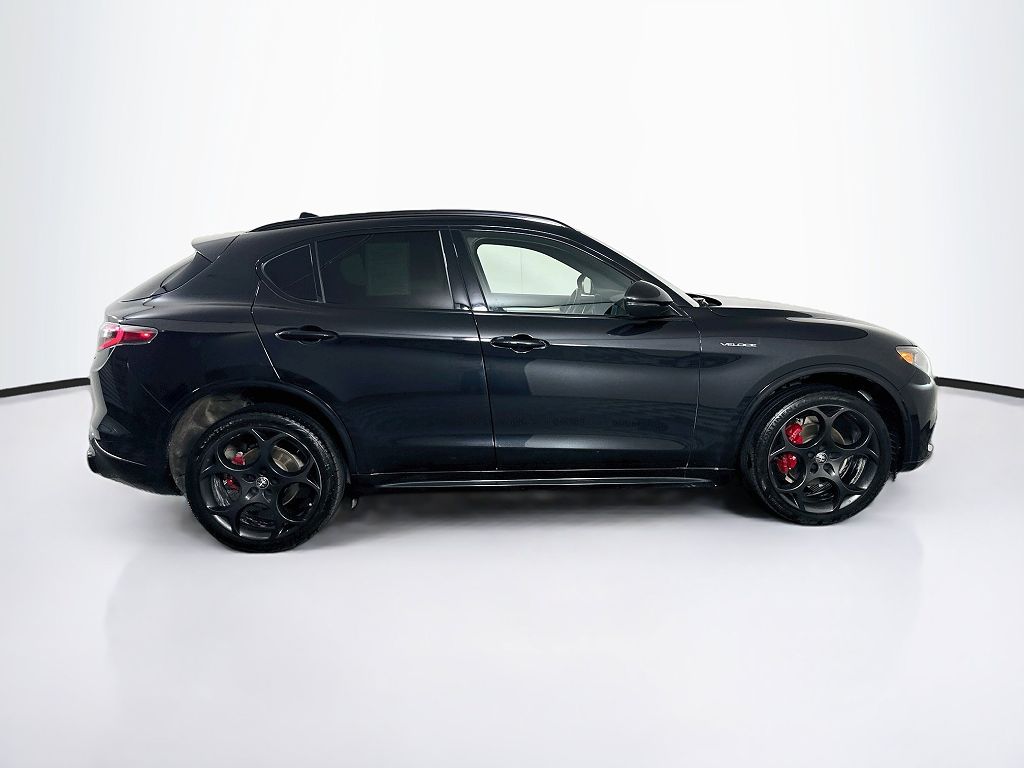 2024 Alfa Romeo Stelvio Veloce