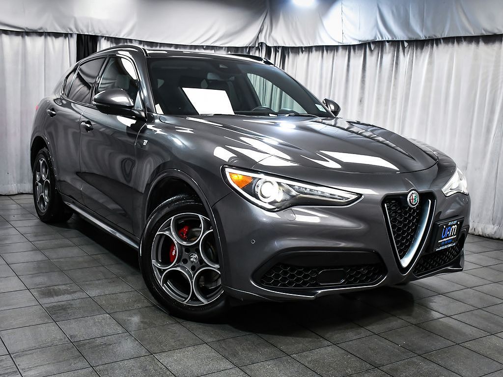 2022 Alfa Romeo Stelvio Veloce