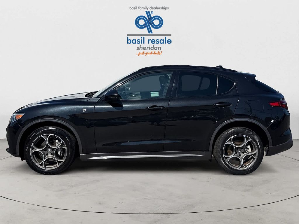 2023 Alfa Romeo Stelvio Ti