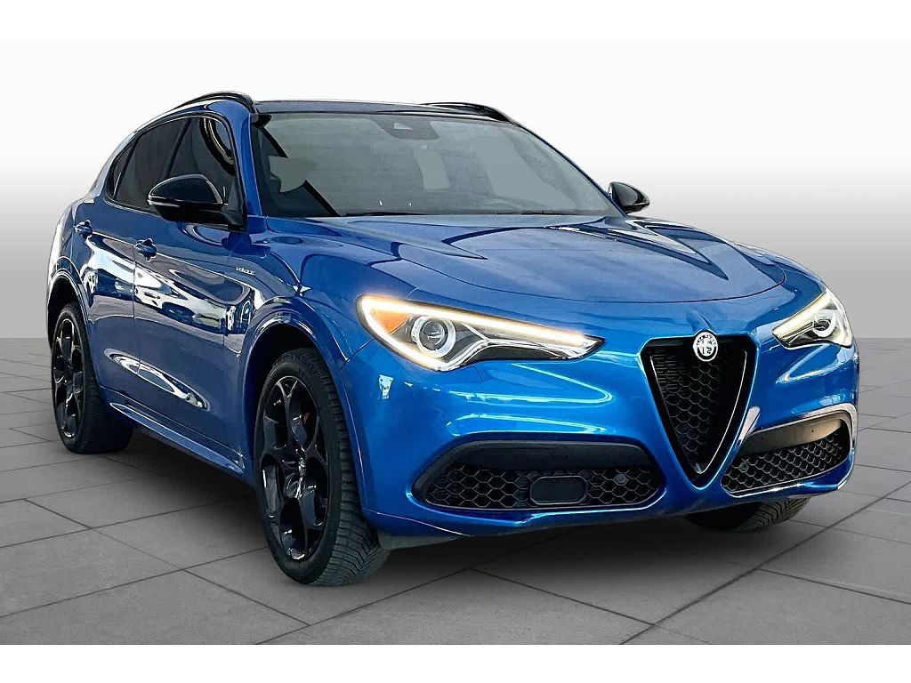 2022 Alfa Romeo Stelvio Veloce
