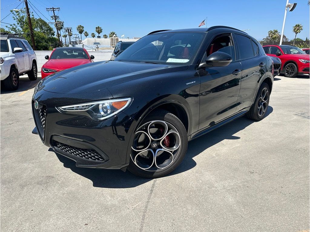 2023 Alfa Romeo Stelvio Veloce