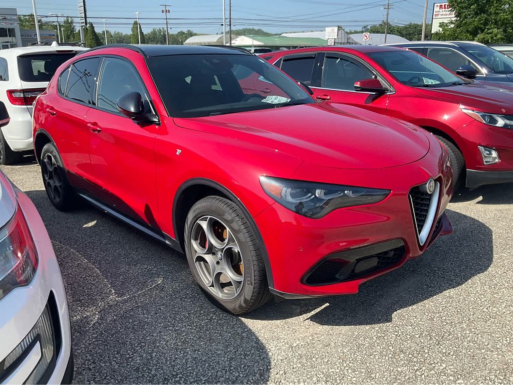 2024 Alfa Romeo Stelvio Veloce