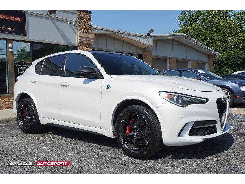 2019 Alfa Romeo Stelvio Quadrifoglio