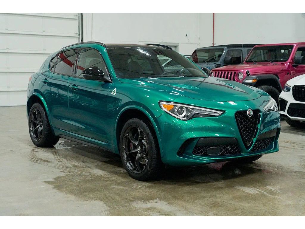 2022 Alfa Romeo Stelvio Quadrifoglio