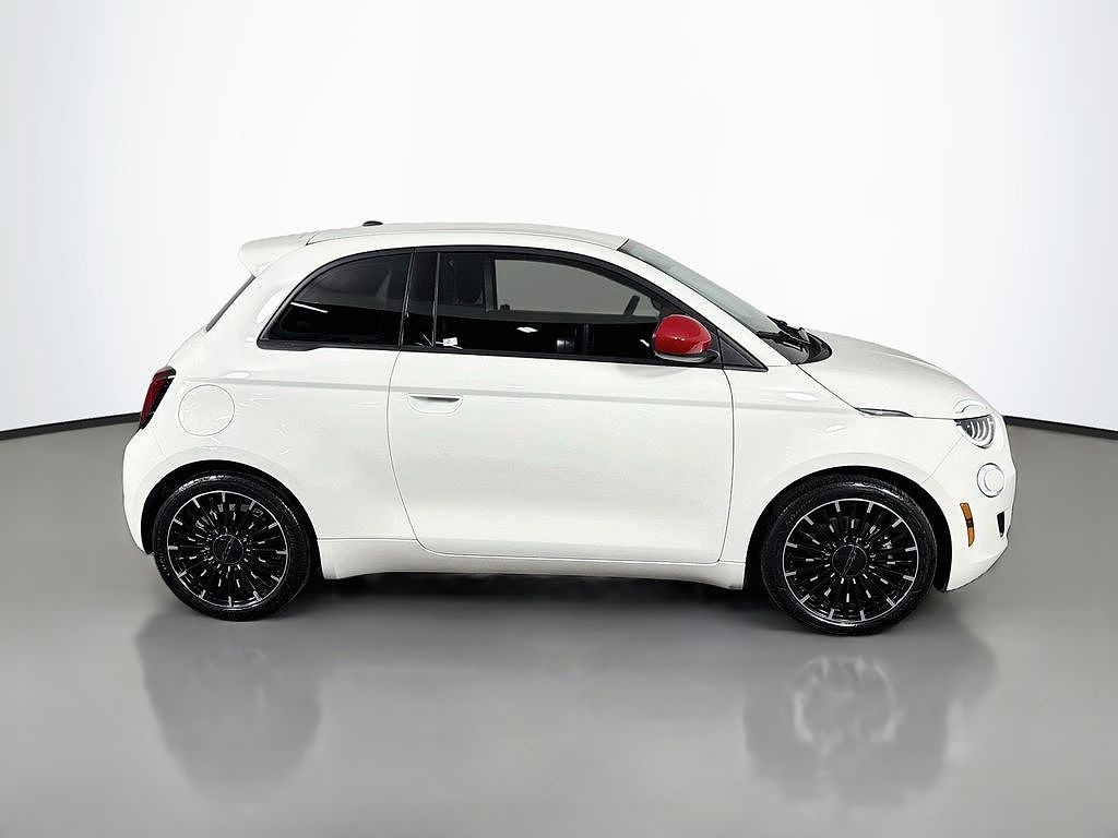 2024 Fiat 500e INSPI(RED)