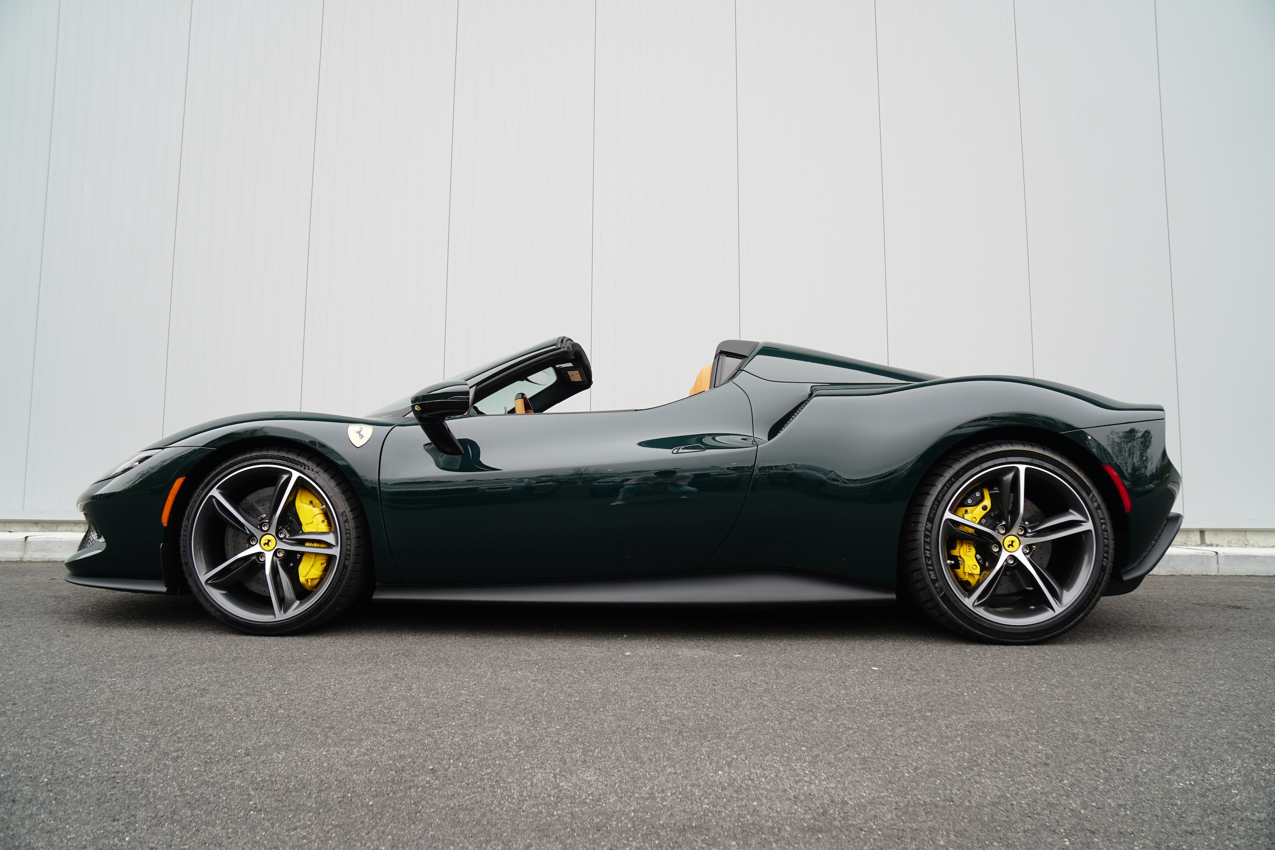 2025 Ferrari 296 GTS Unspecified