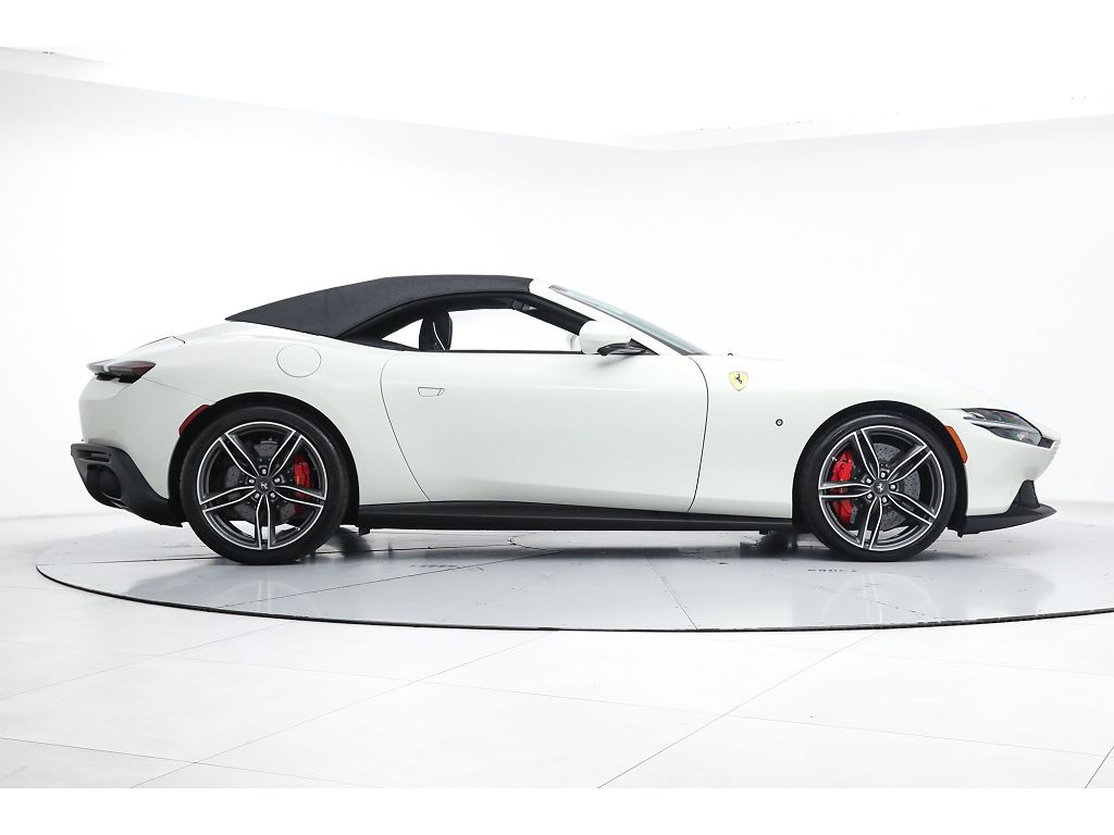 2025 Ferrari Roma Spider Spider