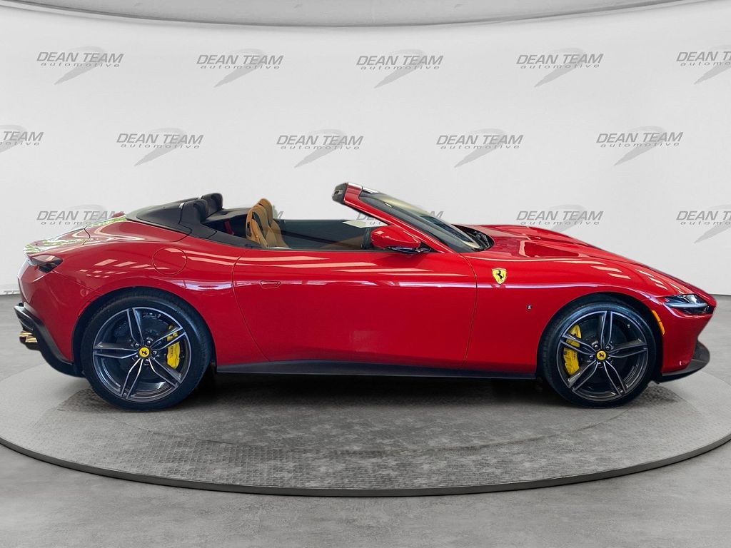 2025 Ferrari Roma Spider