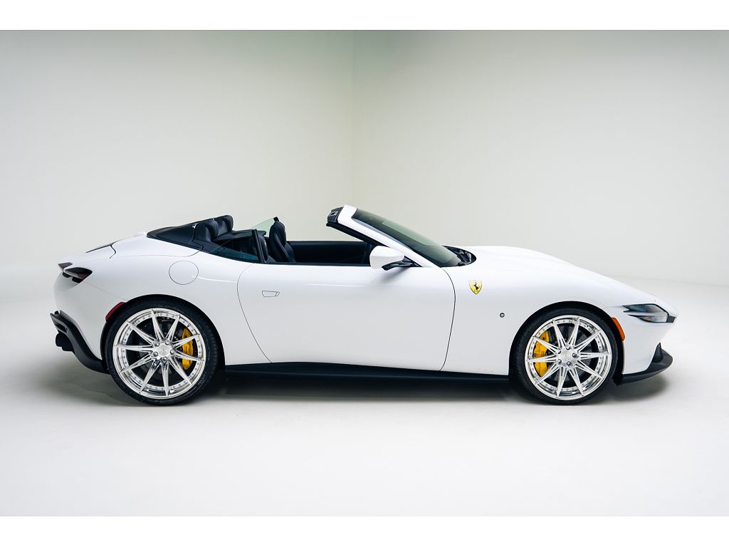 2025 Ferrari Roma Spider