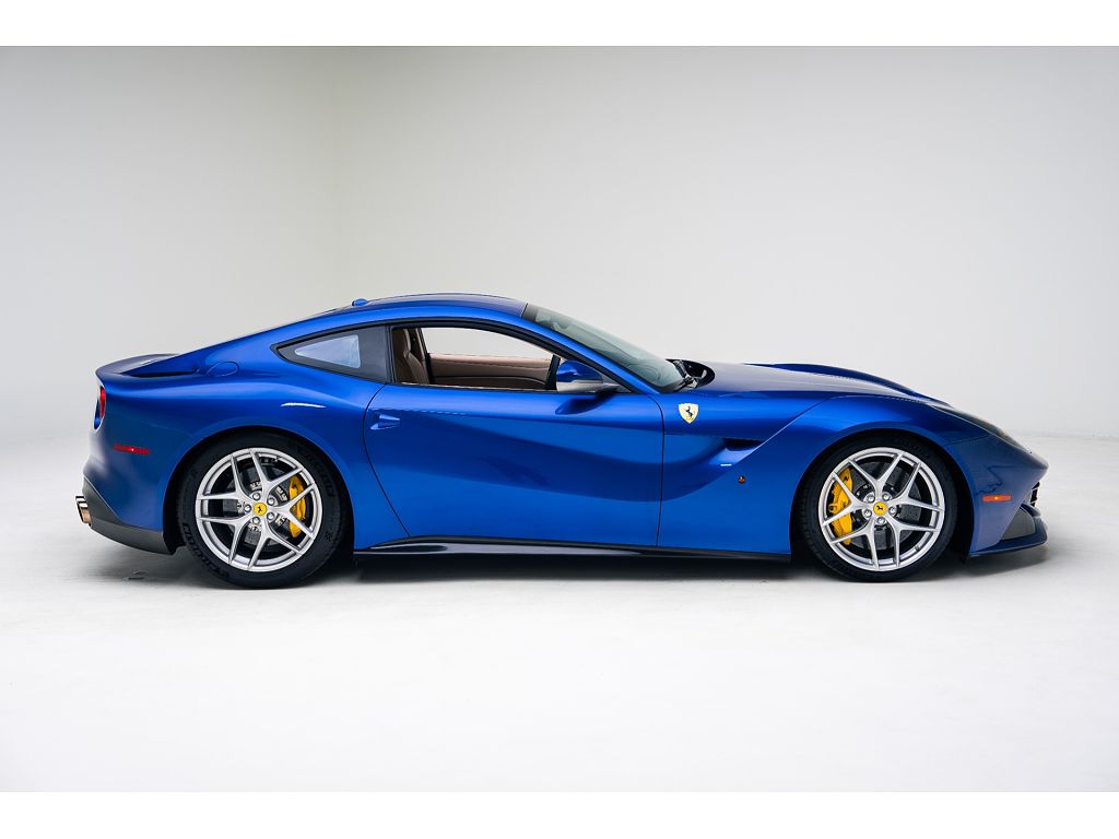 2016 Ferrari F12