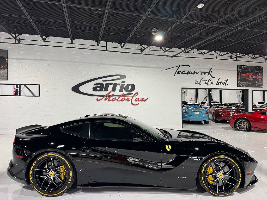 2015 Ferrari F12 berlinetta