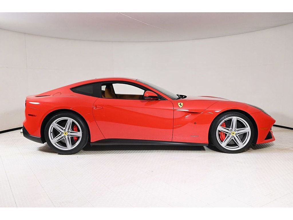 2015 Ferrari F12