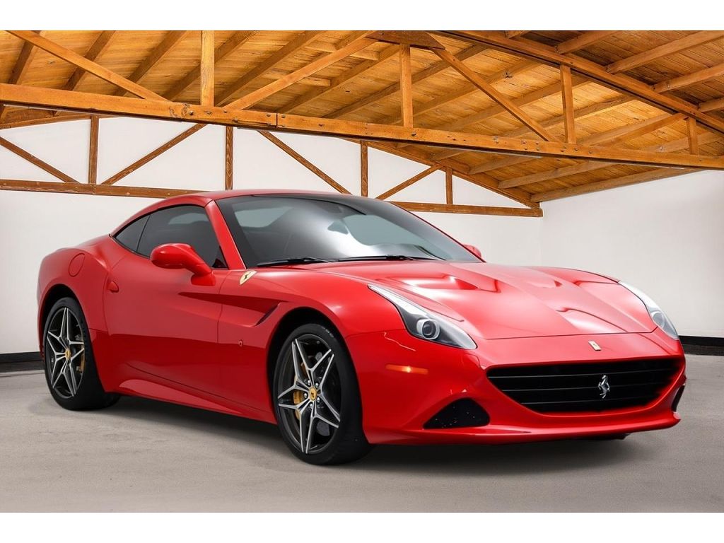 2016 Ferrari California T
