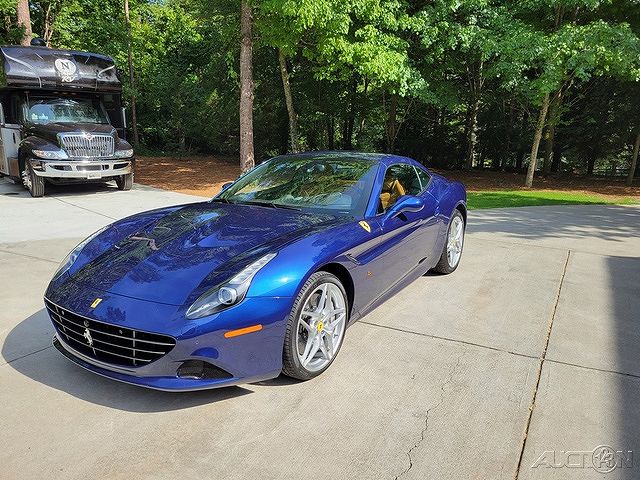 2017 Ferrari California T