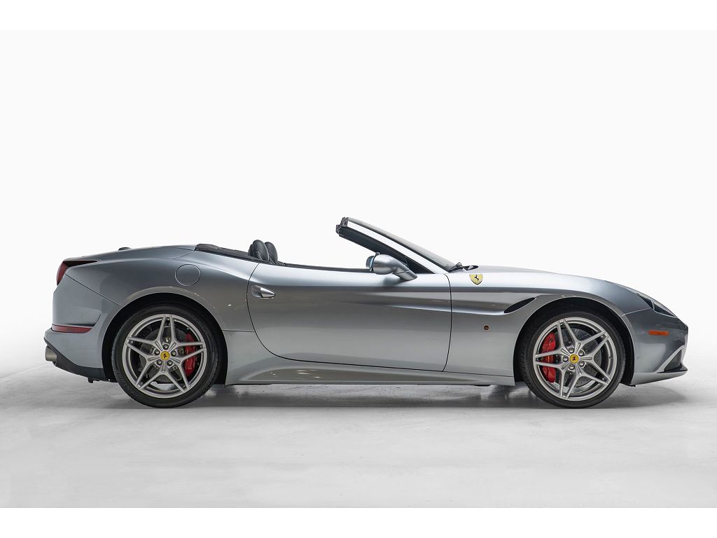 2016 Ferrari California T