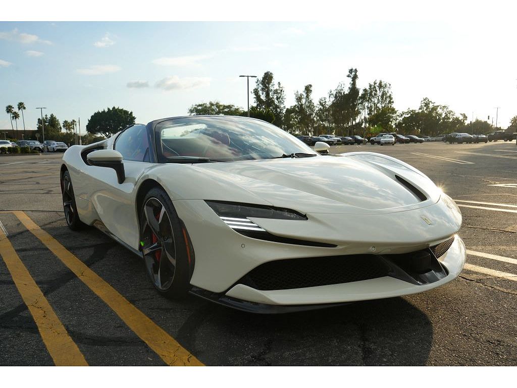 2023 Ferrari SF90 Spider
