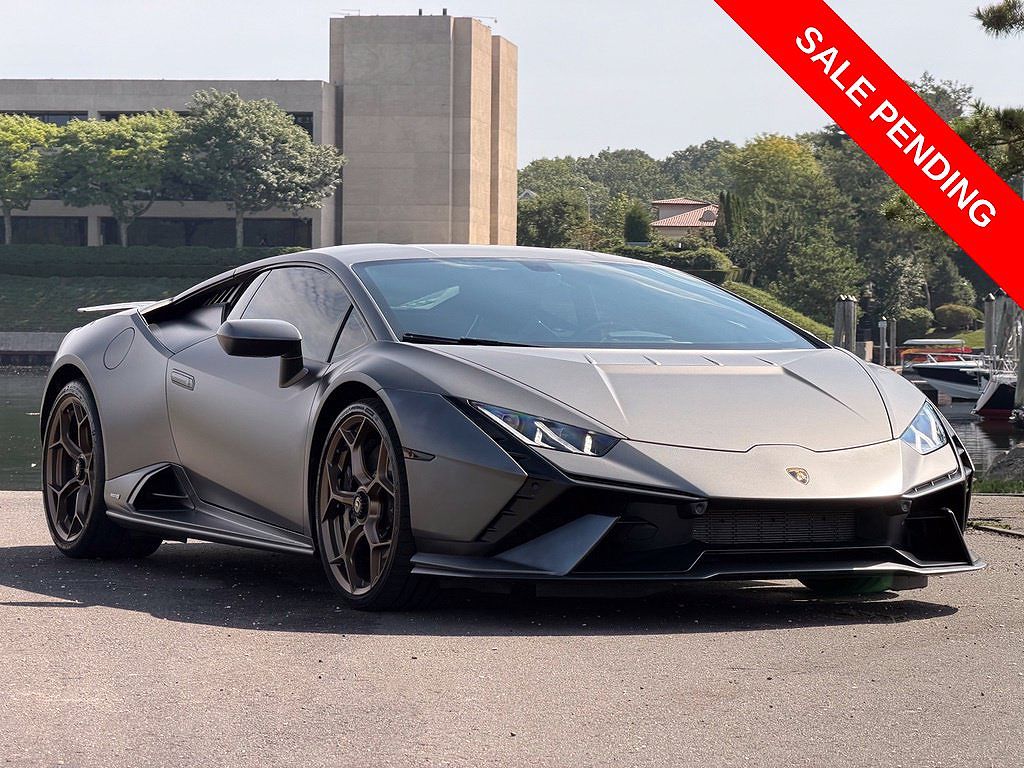 2023 Lamborghini Huracan Tecnica