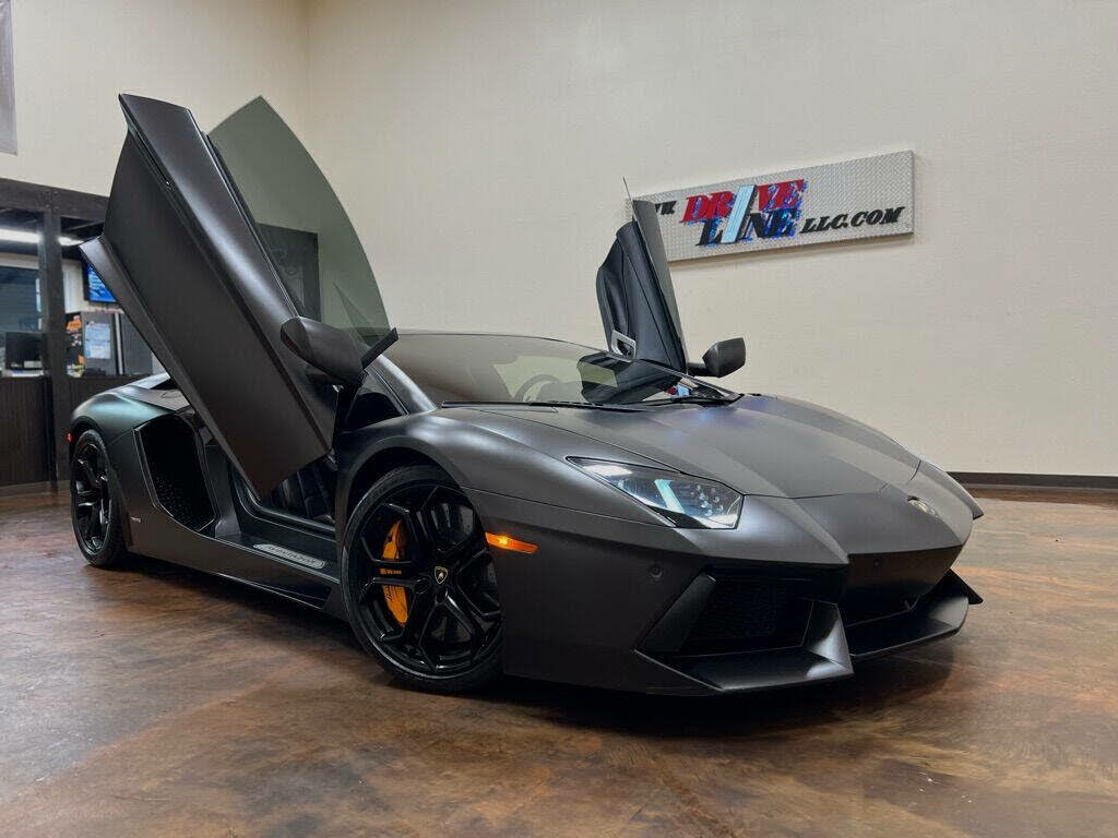 2012 Lamborghini Aventador LP 700-4