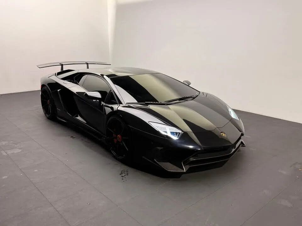 2015 Lamborghini Aventador LP 700-4