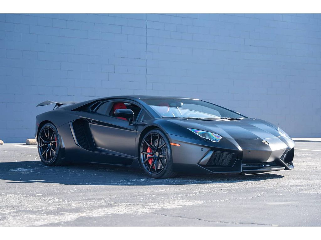 2012 Lamborghini Aventador LP 700-4