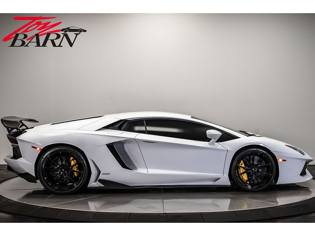 2012 Lamborghini Aventador LP 700-4