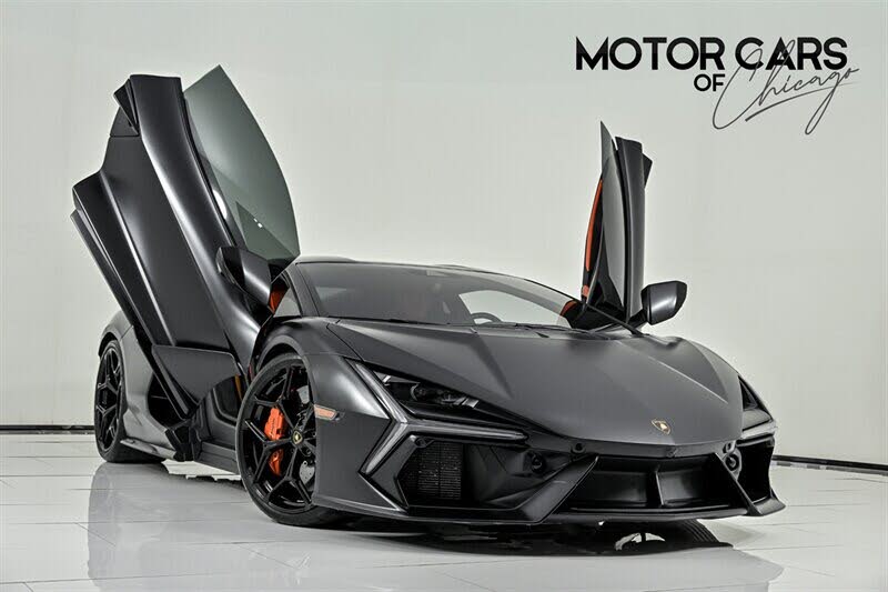 2024 Lamborghini Revuelto