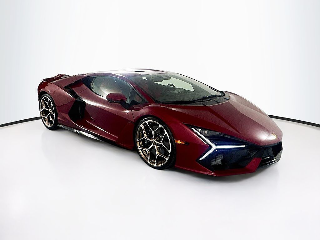2024 Lamborghini Revuelto