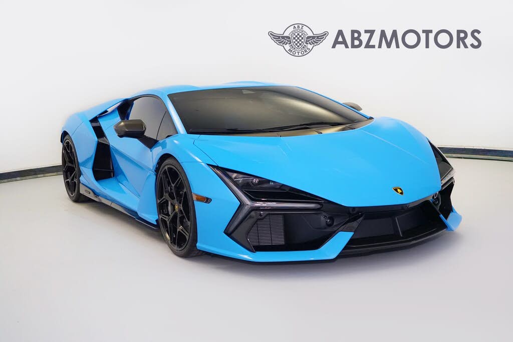 2025 Lamborghini Revuelto