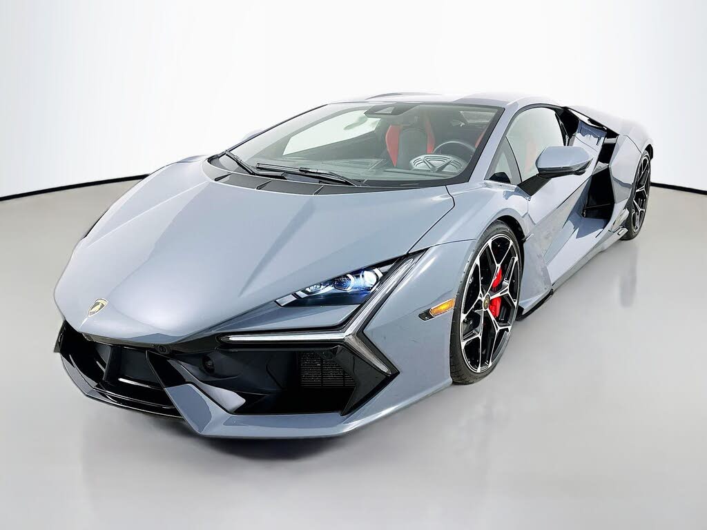 2024 Lamborghini Revuelto
