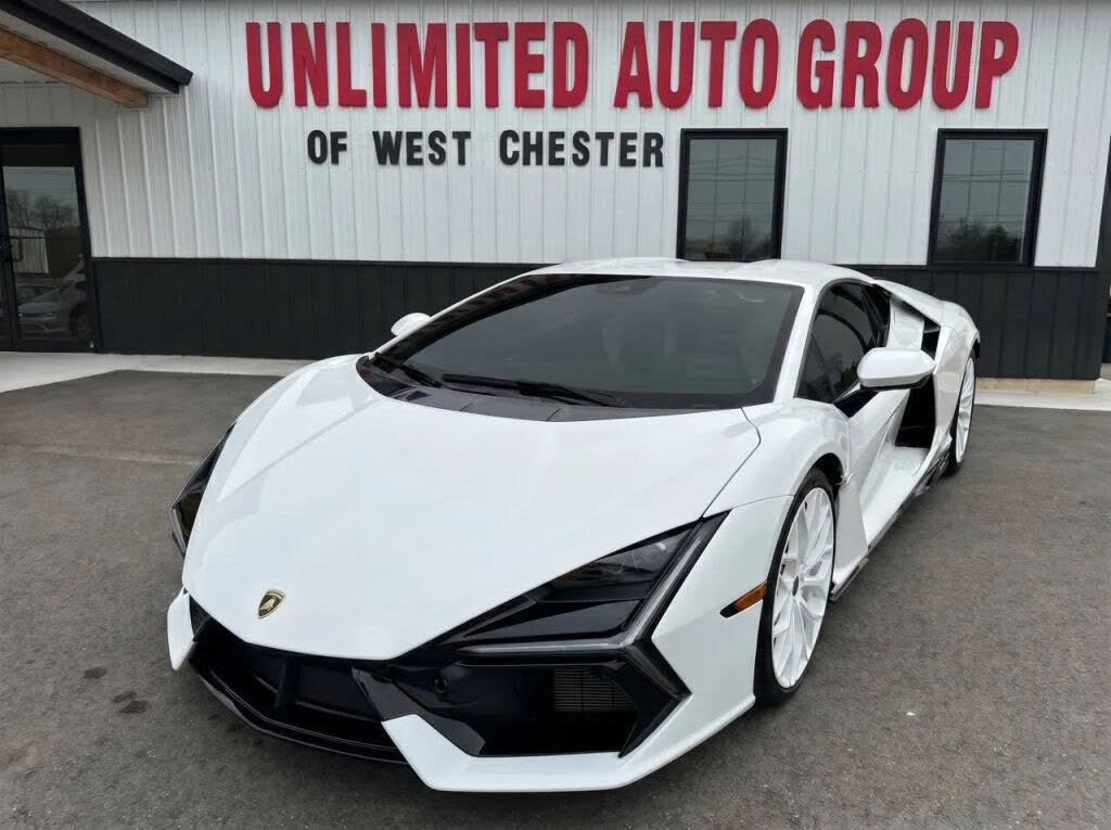2024 Lamborghini Revuelto