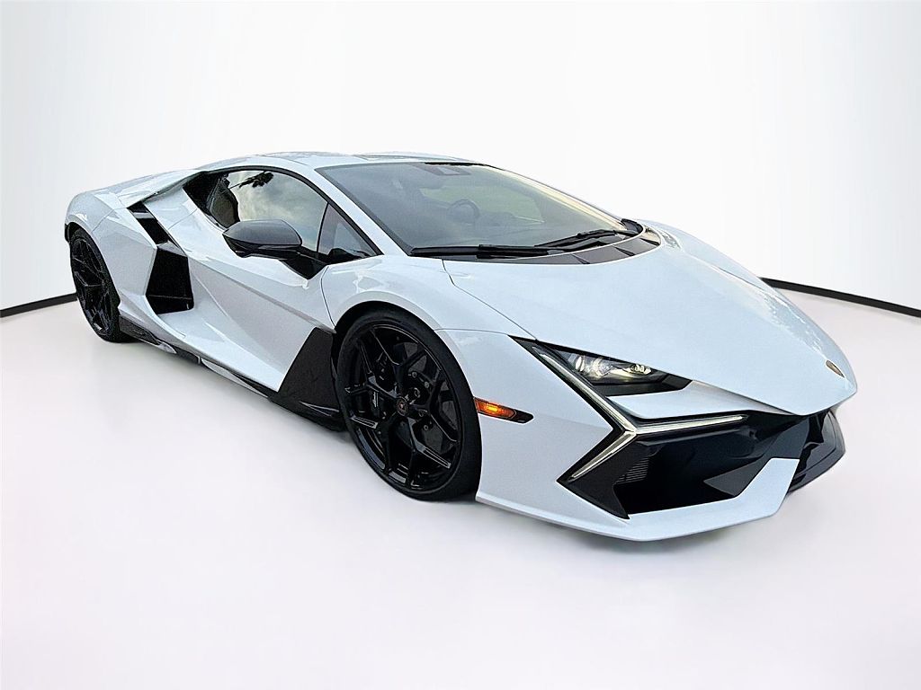 2024 Lamborghini Revuelto