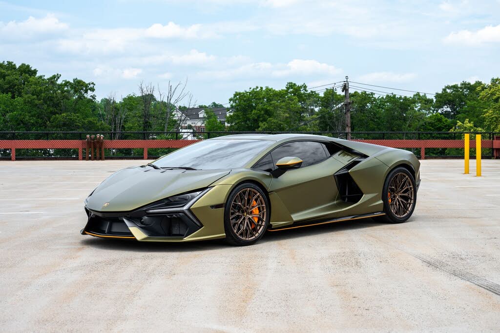 2025 Lamborghini Revuelto