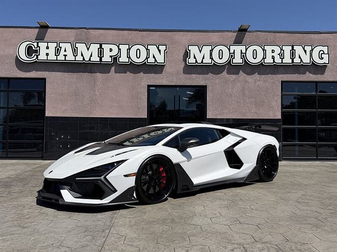 2026 Lamborghini Revuelto