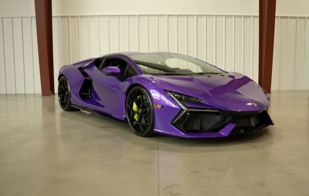 2024 Lamborghini Revuelto