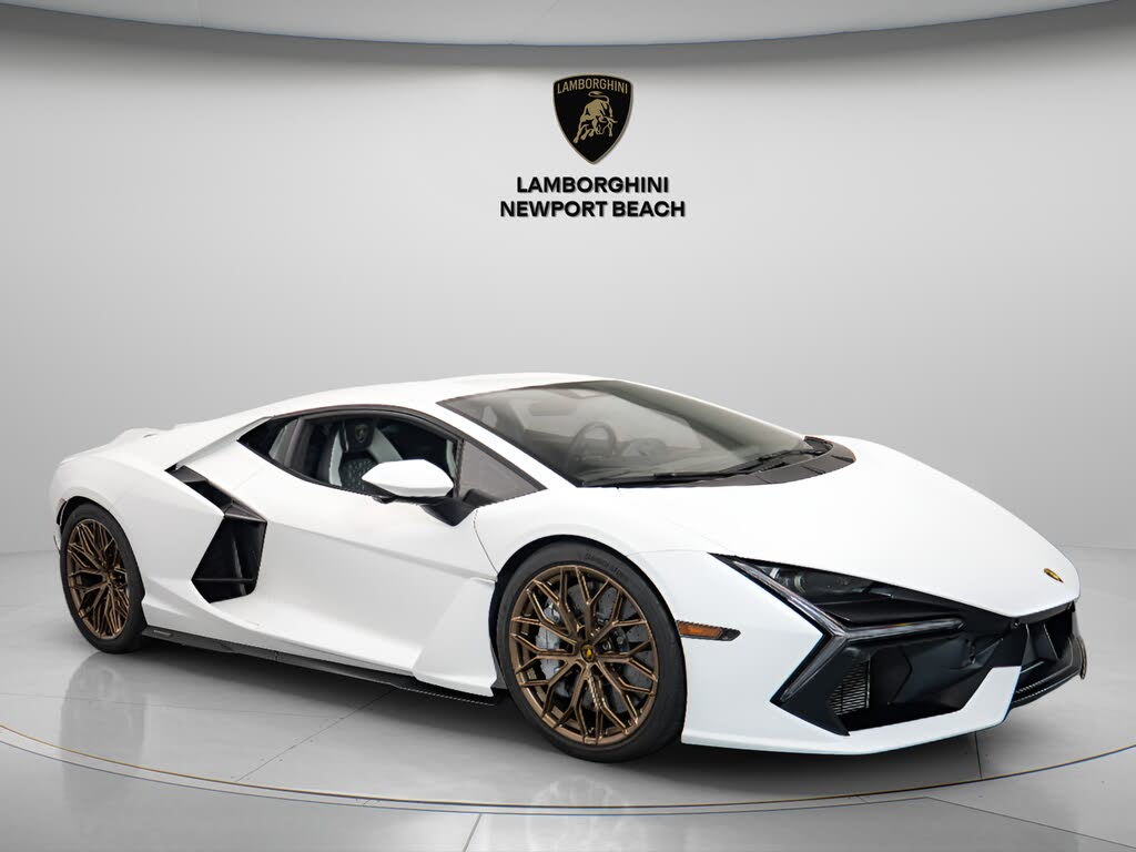 2024 Lamborghini Revuelto