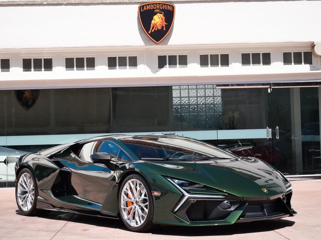 2025 Lamborghini Revuelto