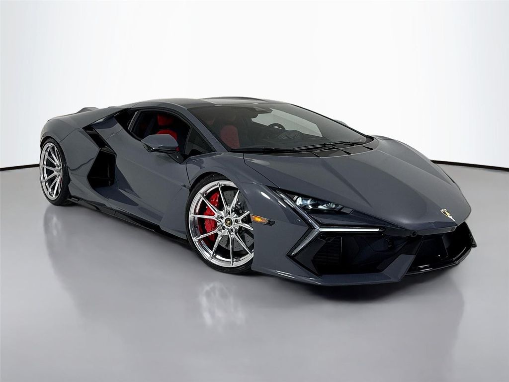 2025 Lamborghini Revuelto