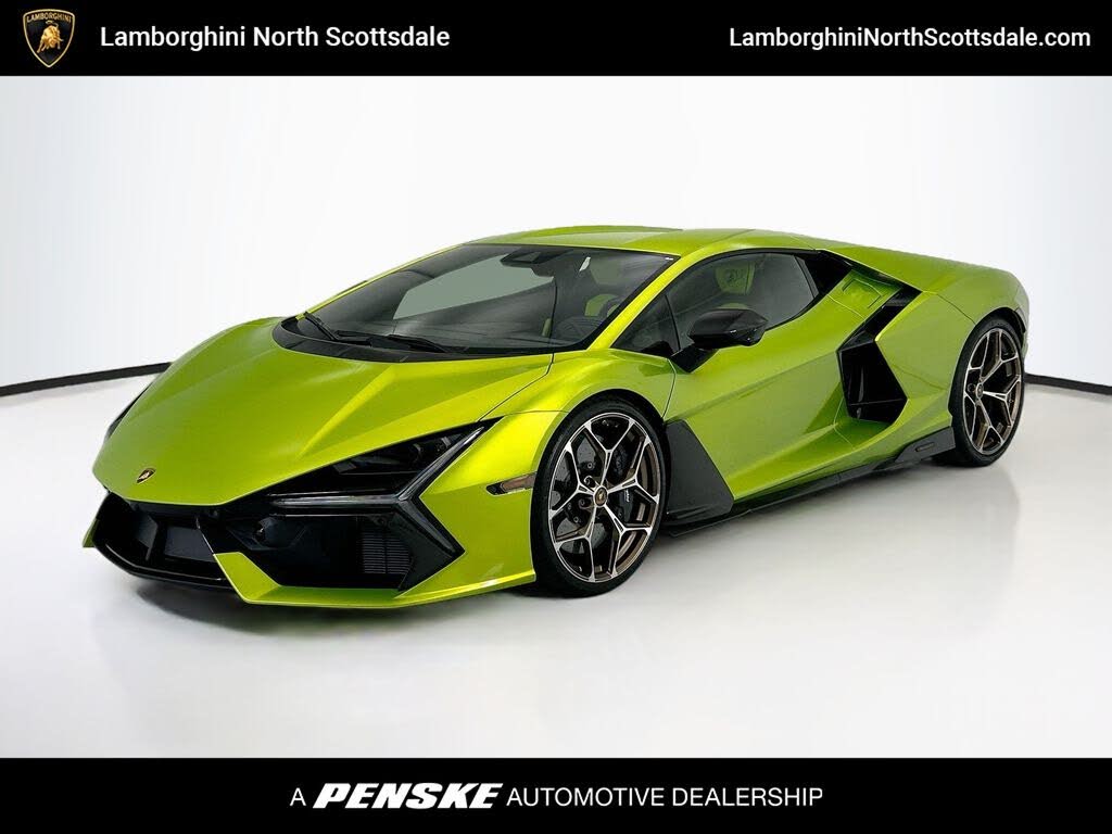 2025 Lamborghini Revuelto