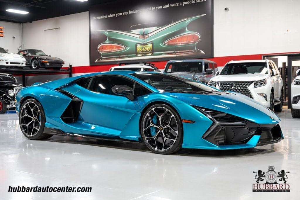 2025 Lamborghini Revuelto
