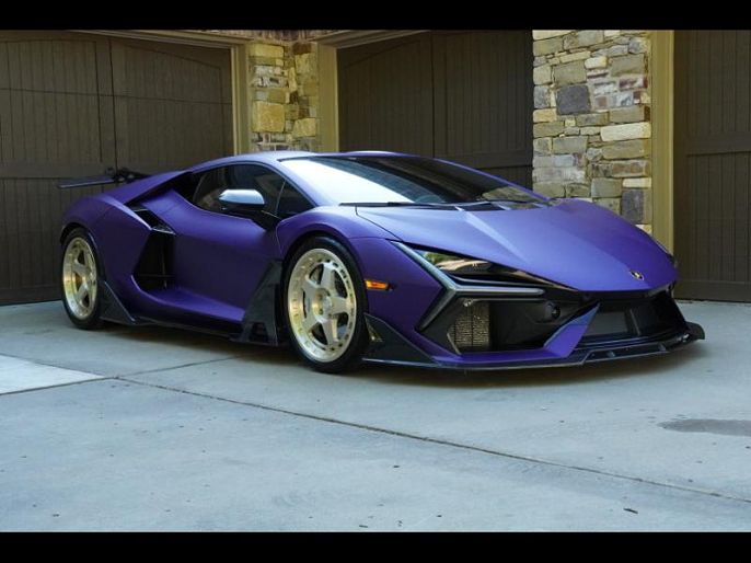 2024 Lamborghini Revuelto