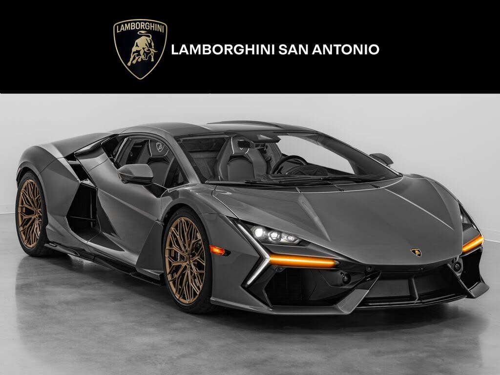 2026 Lamborghini Revuelto