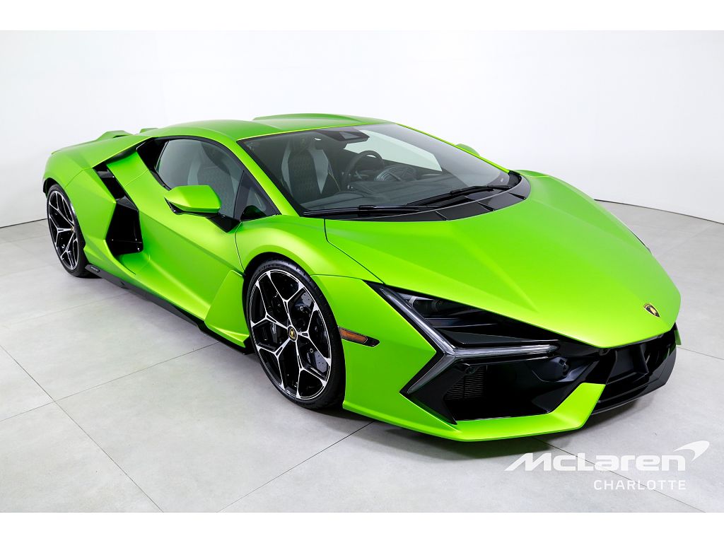 2024 Lamborghini Revuelto