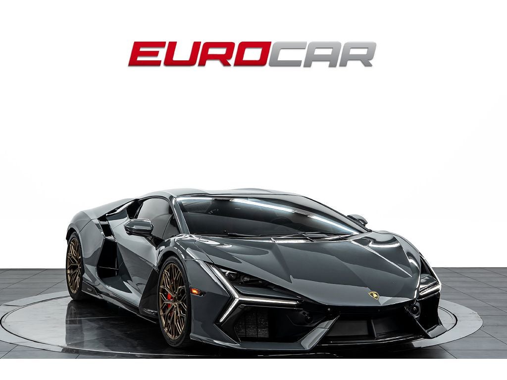 2025 Lamborghini Revuelto