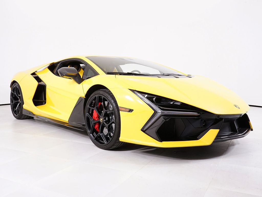 2025 Lamborghini Revuelto