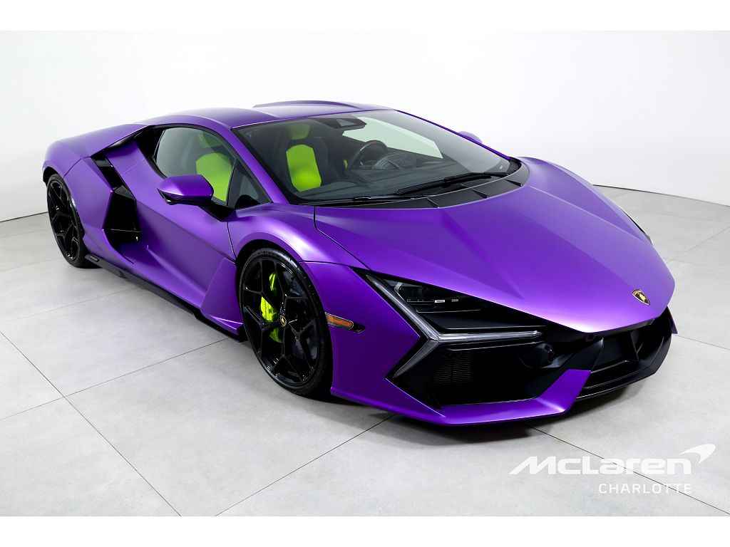 2025 Lamborghini Revuelto