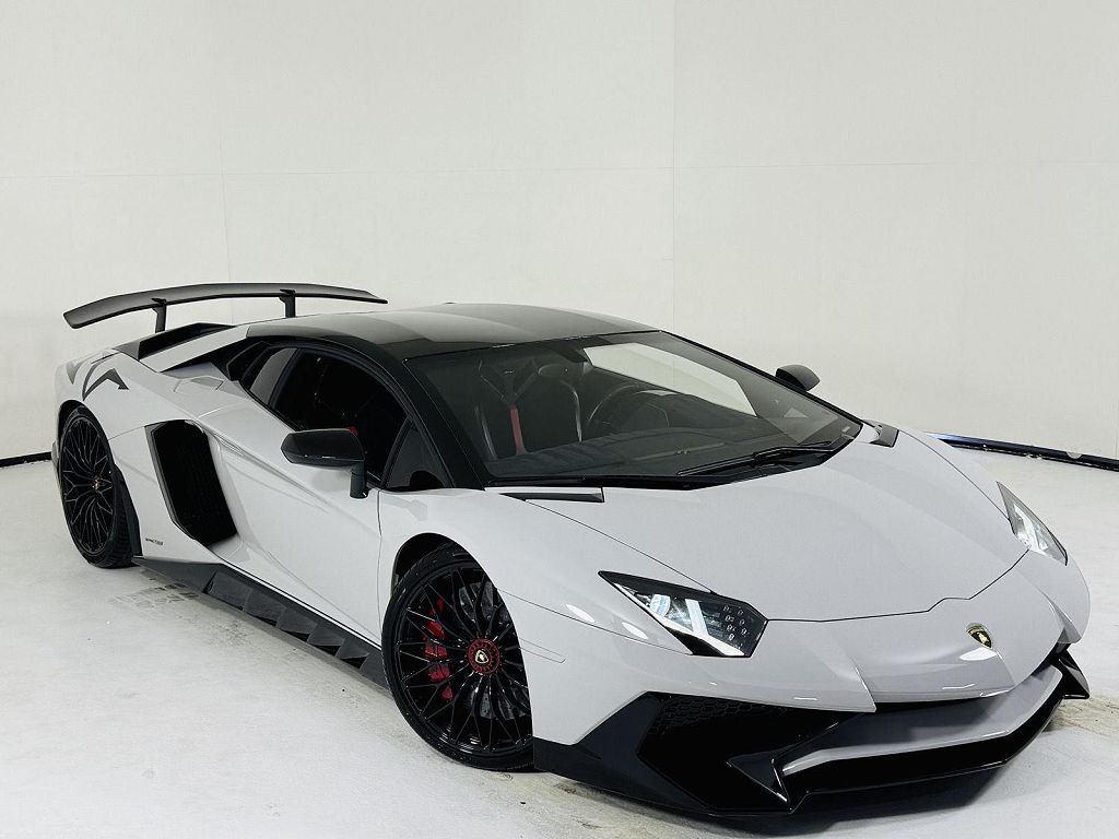 2016 Lamborghini Aventador LP 750-4 SV
